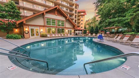 Embassy Suites Magic Mountain: A Haven for Thrill-seekers and Relaxation Seekers